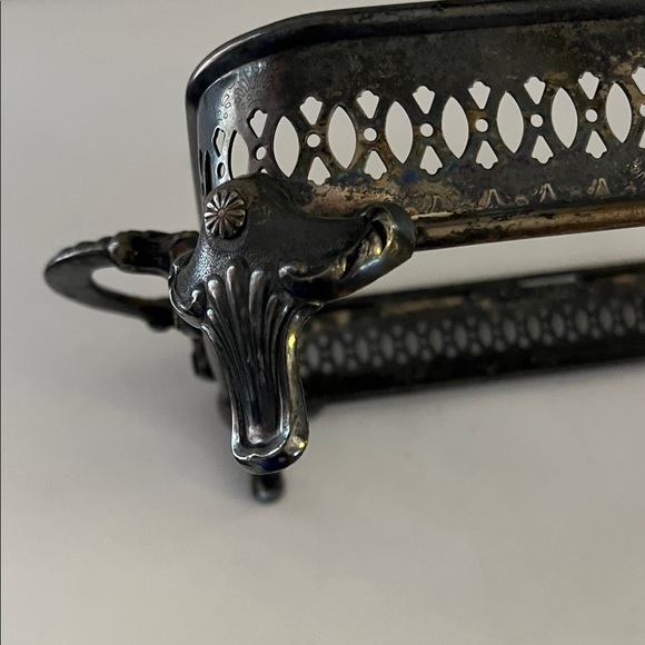 Vintage tarnished silverplate cookbook stand or Pyrex dish holder - Picture 3 of 5